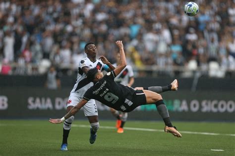 tiquinho soares gols.